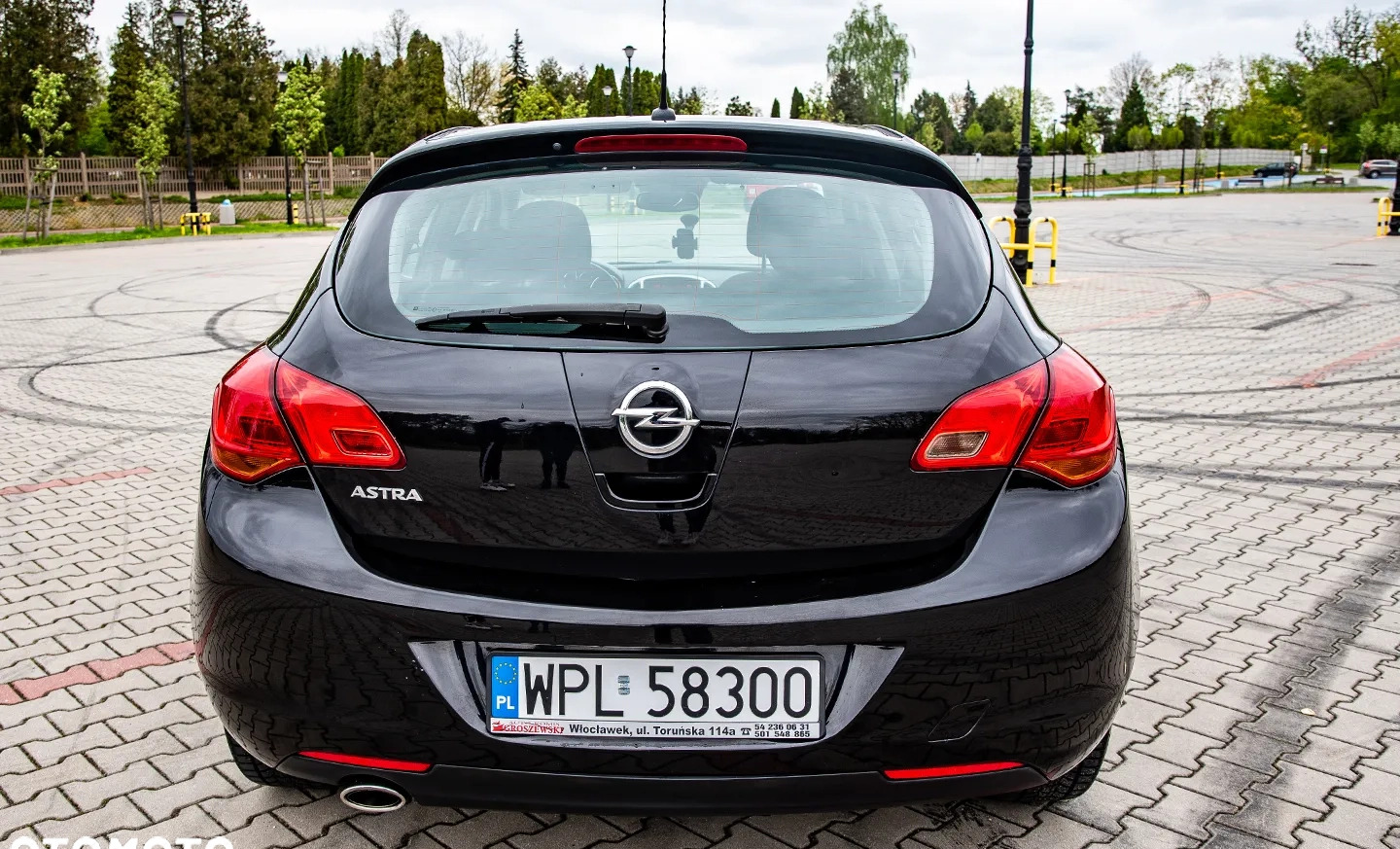 Opel Astra cena 26500 przebieg: 219000, rok produkcji 2011 z Płock małe 191